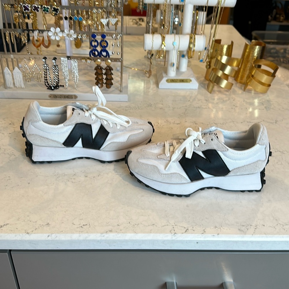 New Balance 327 off white/white/black mens 5.5/womens 7 sneakers